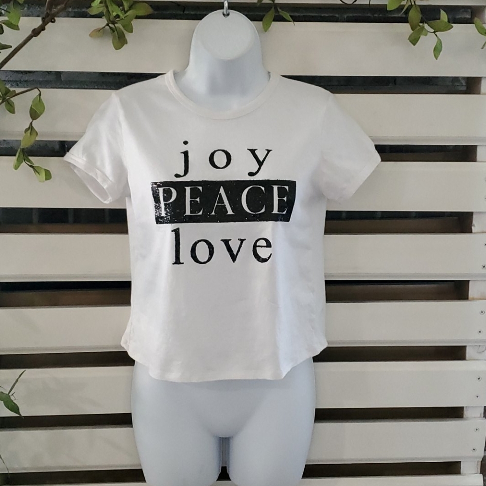 IT CLOSET crop.     #1720
